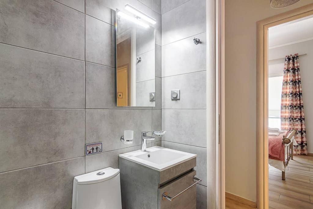 Bright Apartment For 6 Ppl In Athene Buitenkant foto