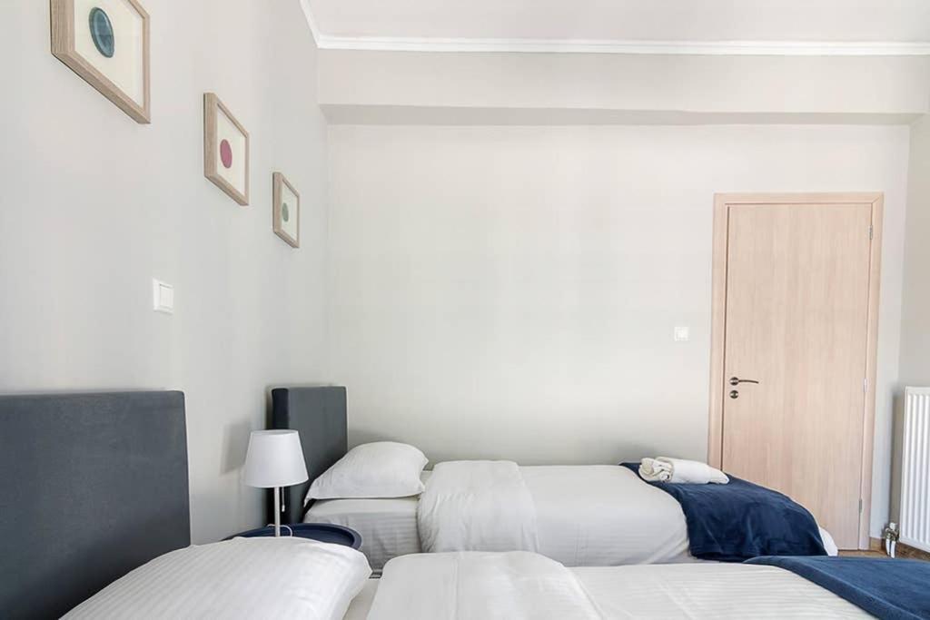 Bright Apartment For 6 Ppl In Athene Buitenkant foto